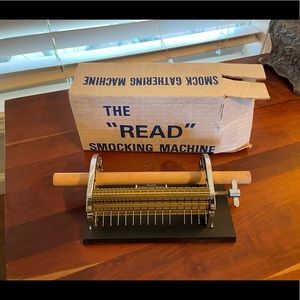 The “Read” smocking machine